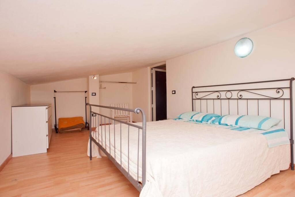 Loft Mansardato Con Giardino E Piscina In Villa Privata Loft With Garden And Swimming Pool In A Private Villa Sestu Exteriér fotografie